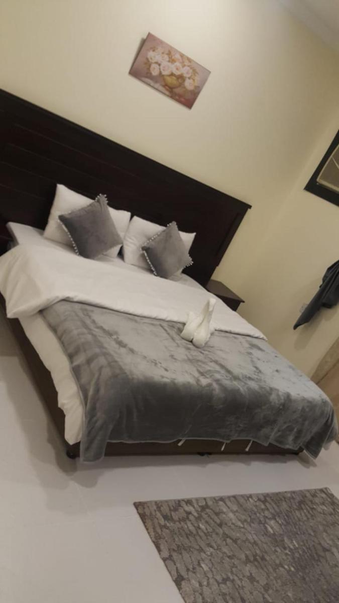 Popular attractions Area Nearby Property